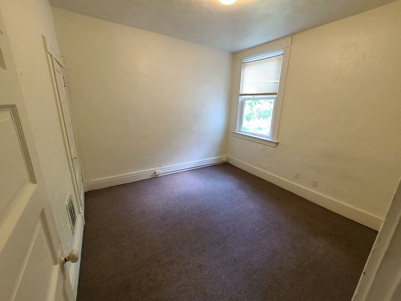 3418 Bates St - Photo 7 of 17