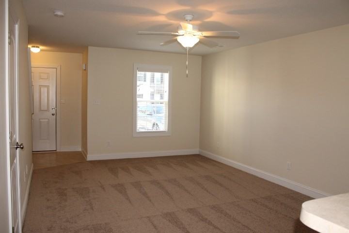 109 W Murrow Ln - Photo 3 of 24
