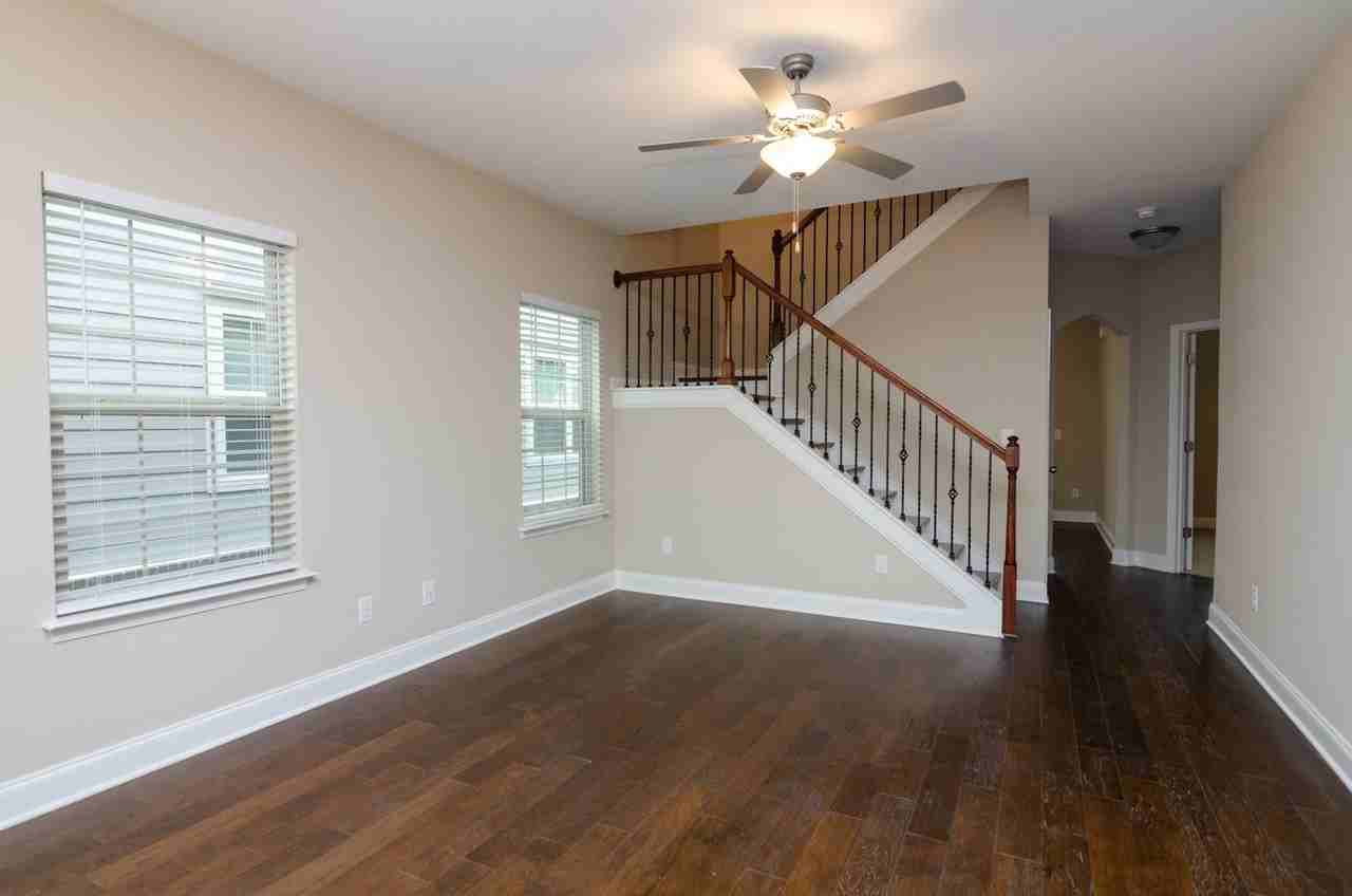 2045 Moultrie Cir - Photo 6 of 23