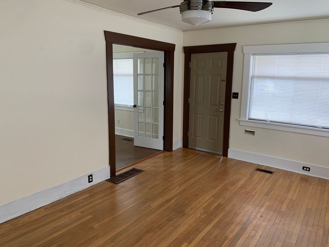 1134 Ne Killingsworth St - Photo 3 of 18