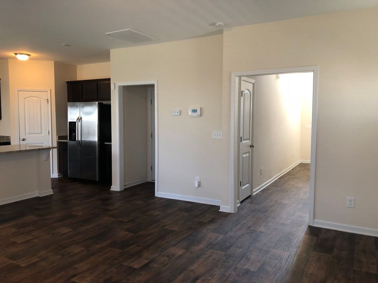 136 Jersey Ln - Photo 3 of 13