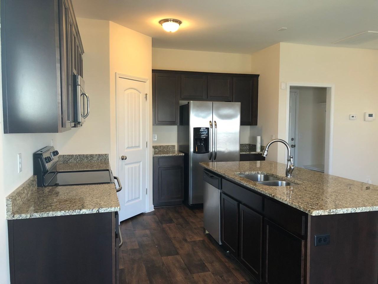 136 Jersey Ln - Photo 6 of 13