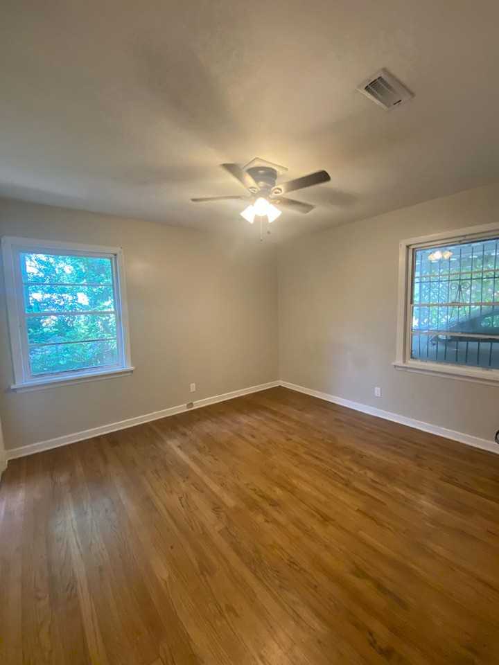 1205 Christine Ave - Photo 5 of 9