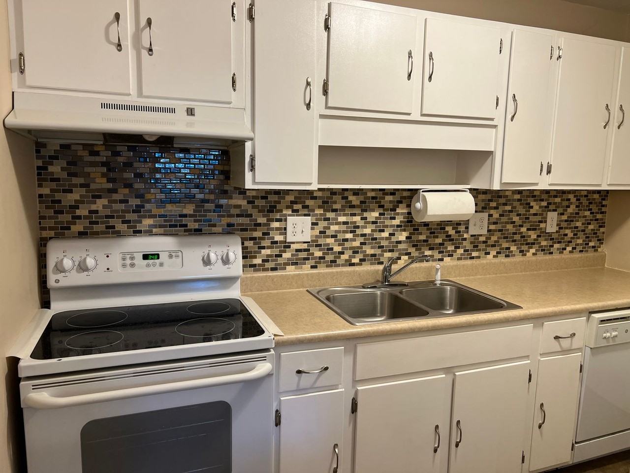 309 Loudon Rd #433 - Photo 2 of 18