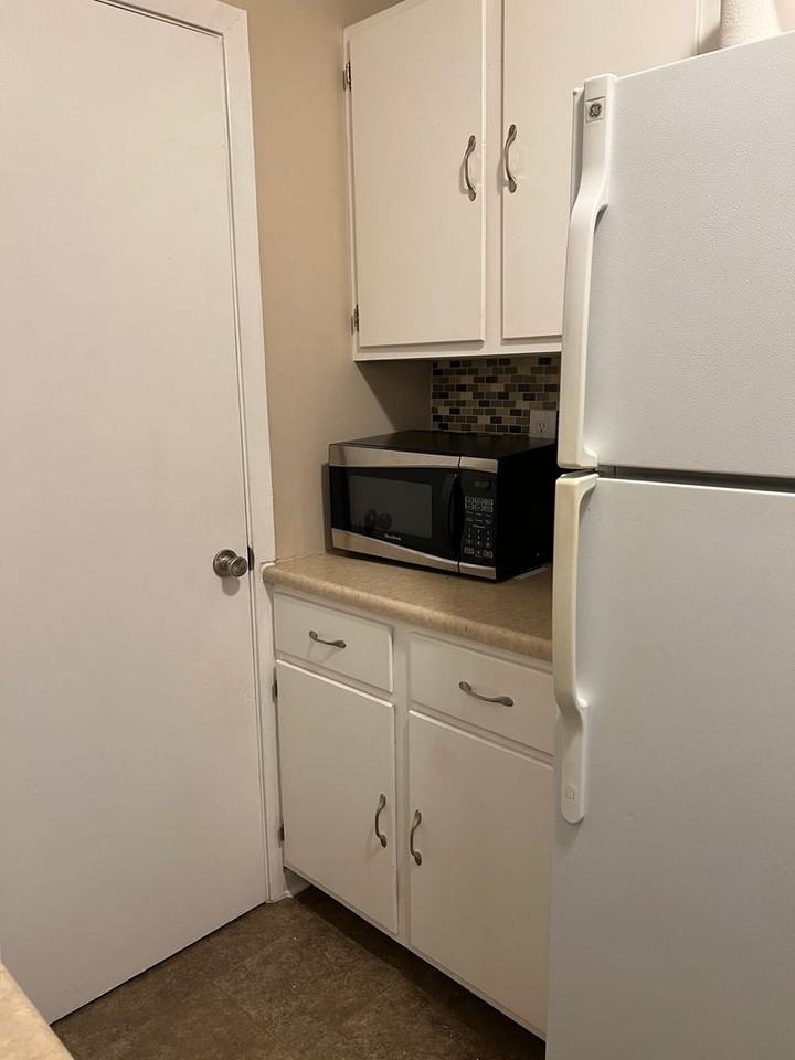 309 Loudon Rd #433 - Photo 4 of 18