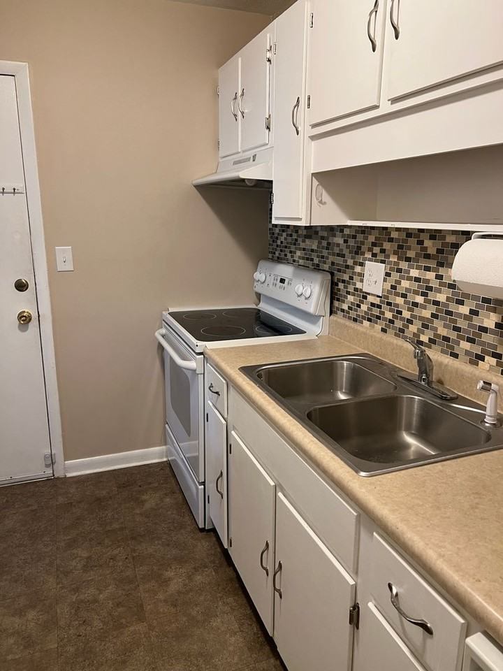 309 Loudon Rd #433 - Photo 5 of 18