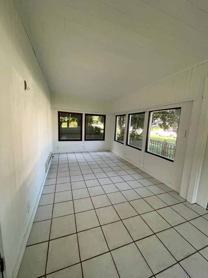 703 Park Ave - Photo 5 of 29