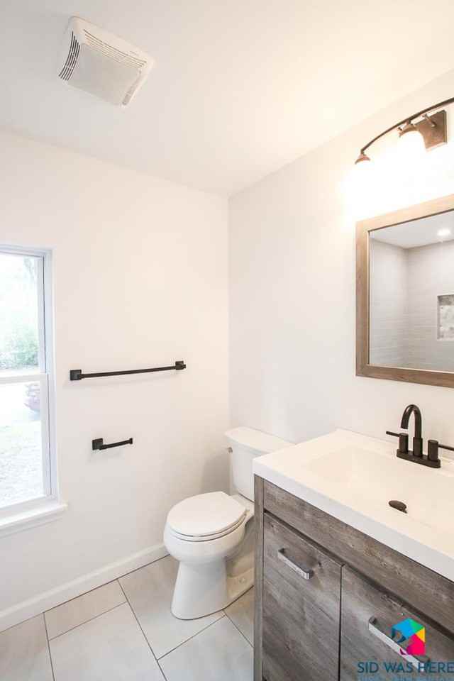 1105 E 69th St - Photo 3 of 35