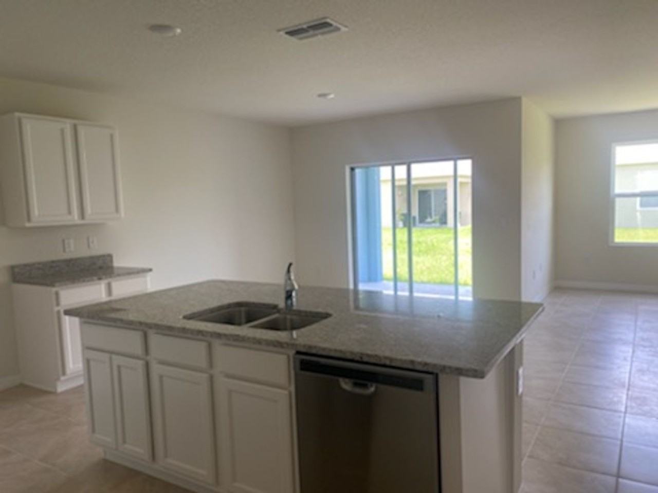 2000 Carnostie Rd - Photo 3 of 14