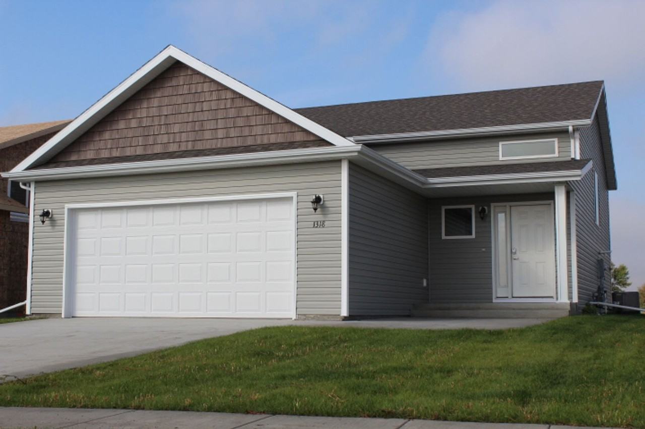 1318 6th St Nw - Photo 2 of 32