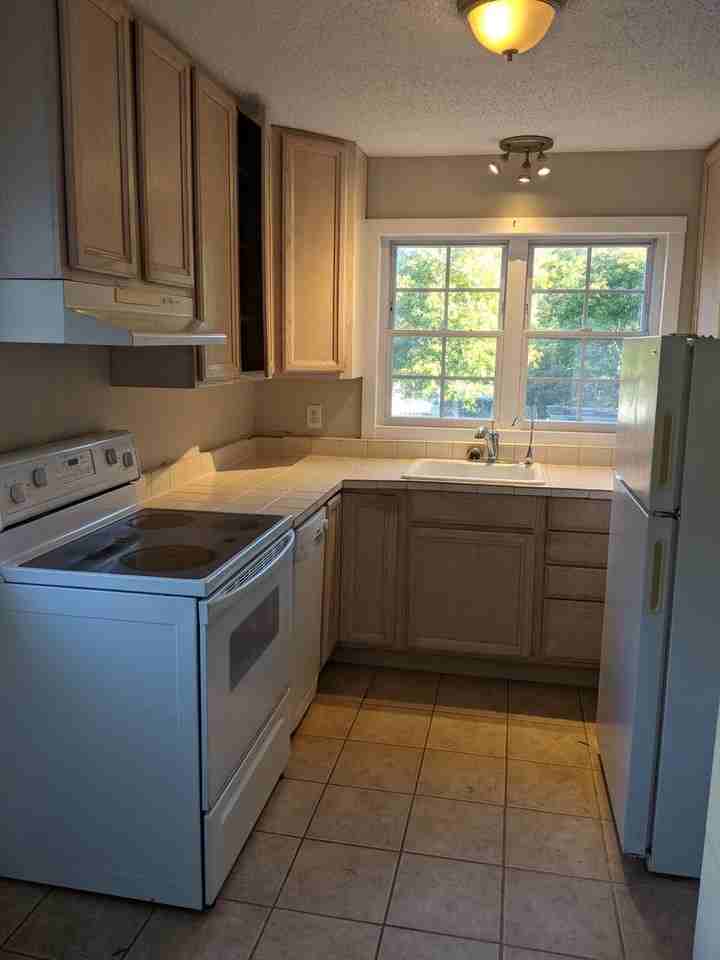 4901 Regent Rd - Photo 2 of 8