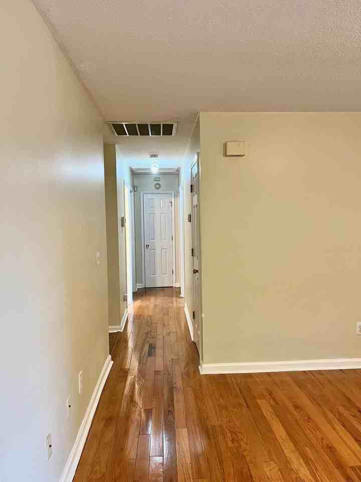 2723 Vestal St - Photo 2 of 18