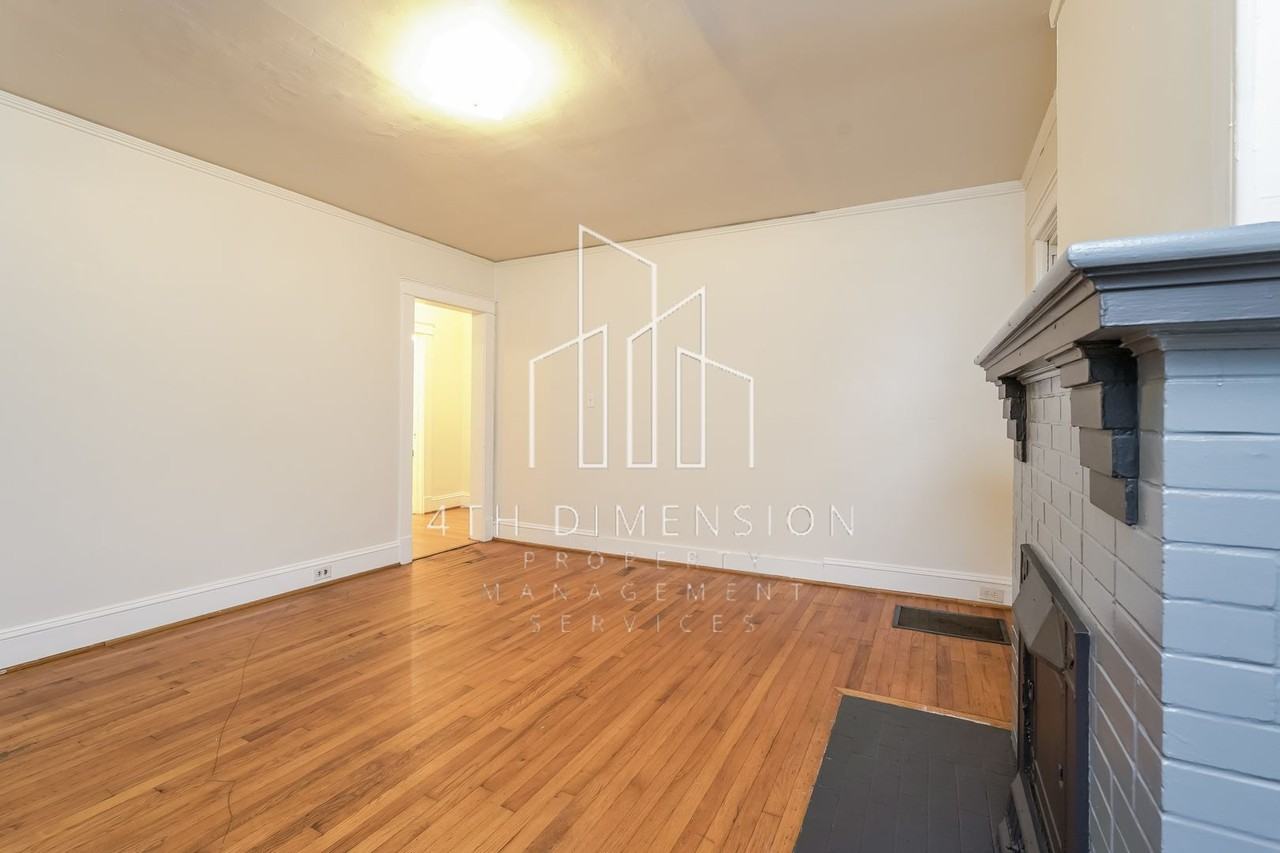 2333 Greenway Ave - Photo 3 of 15