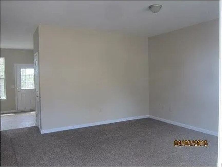 20 Timber Ridge Dr - Photo 2 of 11