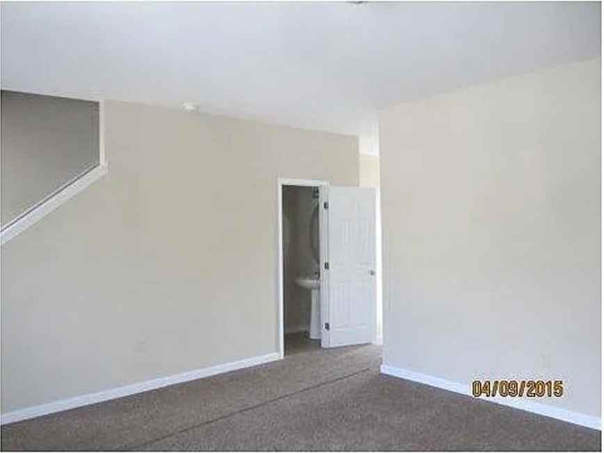 20 Timber Ridge Dr - Photo 7 of 11