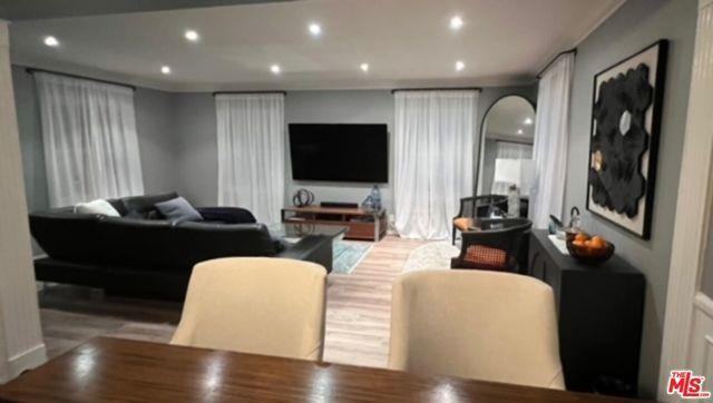 1315 S Mansfield Ave #1315-1-2 - Photo 3 of 8