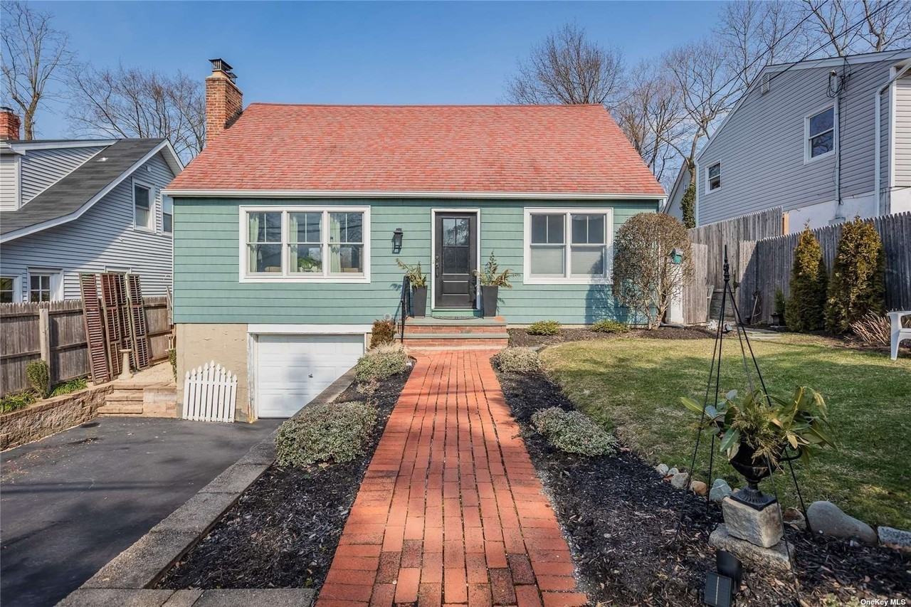 7 Dune Ct - Photo 2 of 15