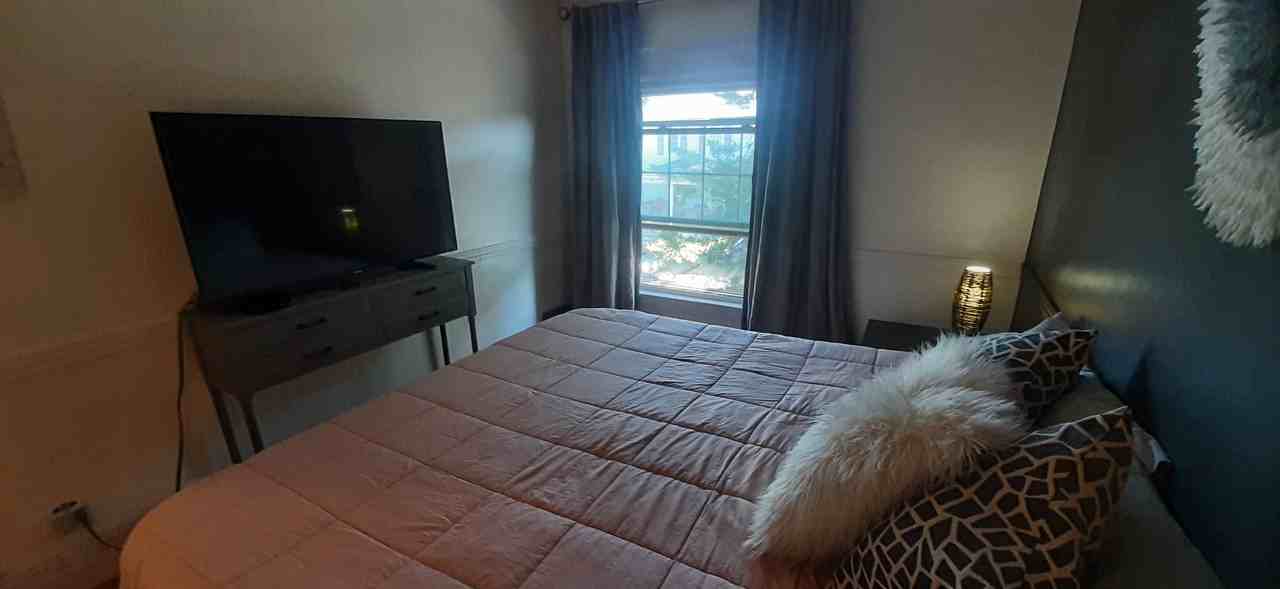 35 Chaplin Avenue - Photo 2 of 16