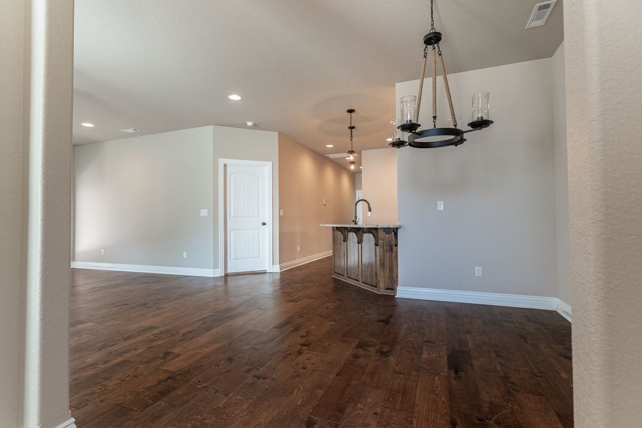 543 N Salem Rd - Photo 4 of 34
