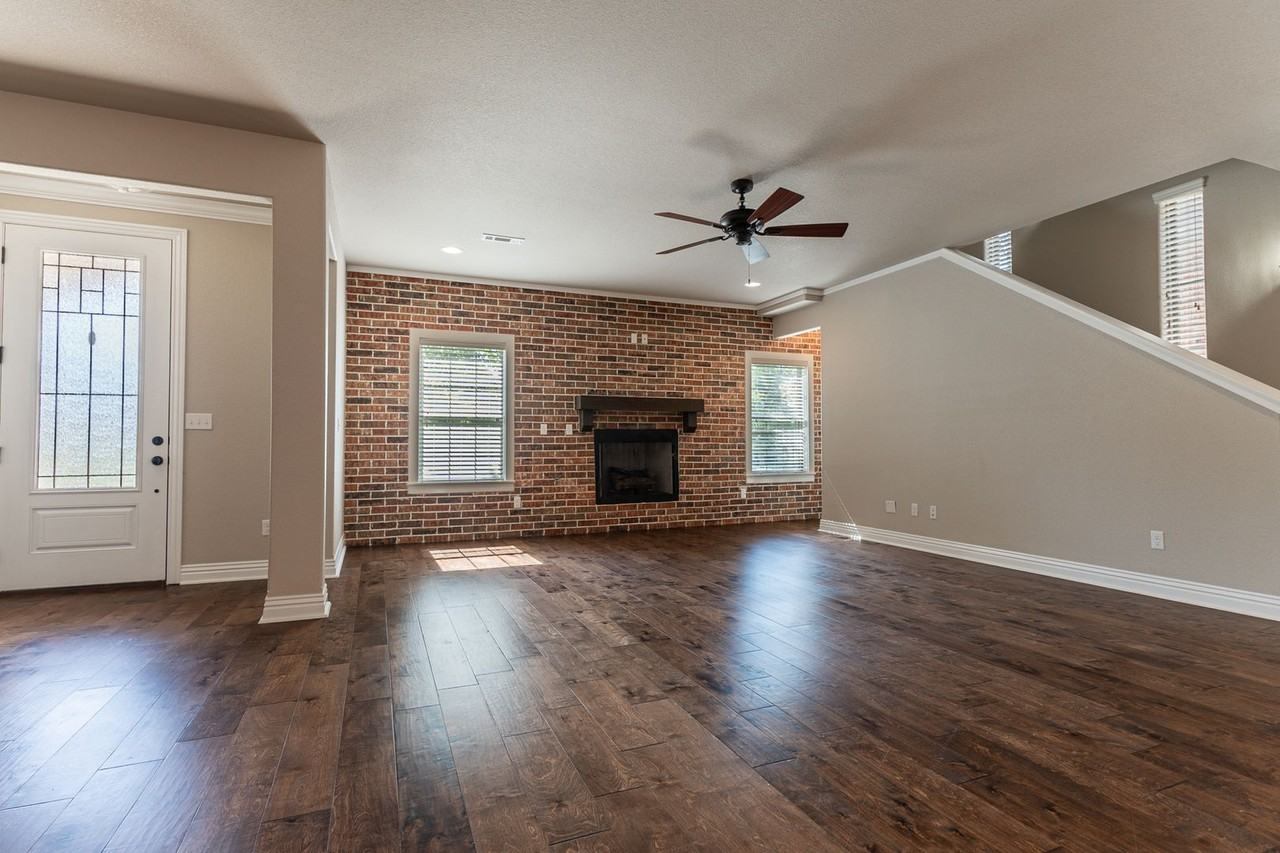543 N Salem Rd - Photo 6 of 34