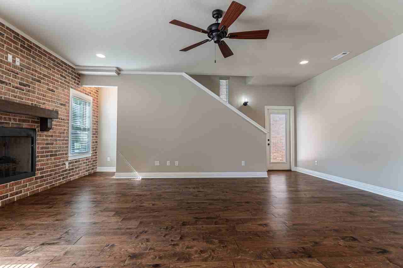 543 N Salem Rd - Photo 7 of 34