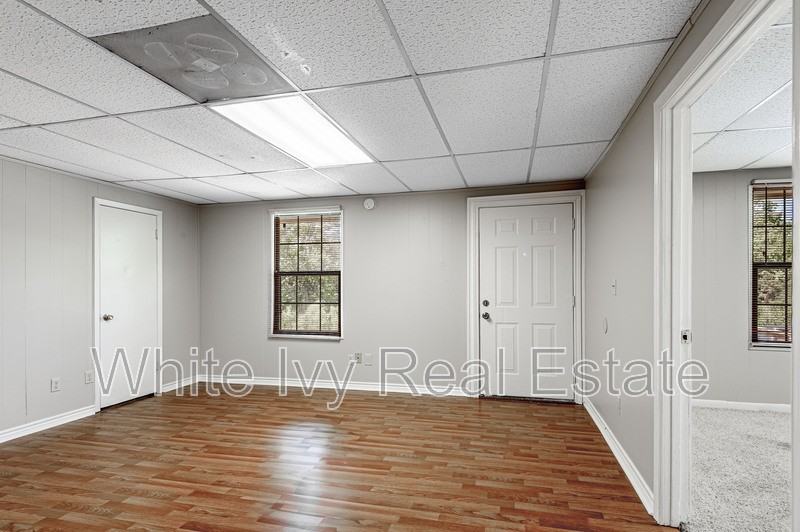 626 University Ave #G - Photo 2 of 12