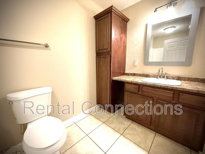 603 Heritage Dr - Photo 3 of 12