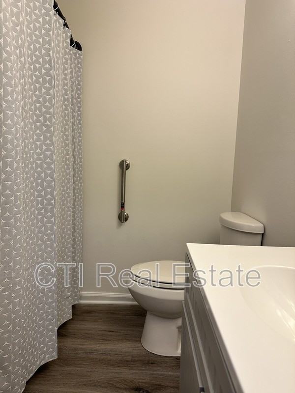 4720 Old Plantation Dr - Photo 3 of 5