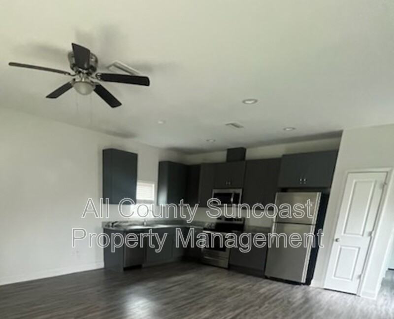 320 Bowman St - Photo 3 of 14