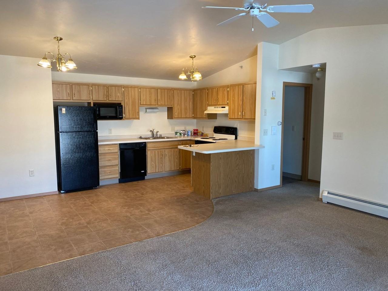 Schindler - Photo 5 of 43