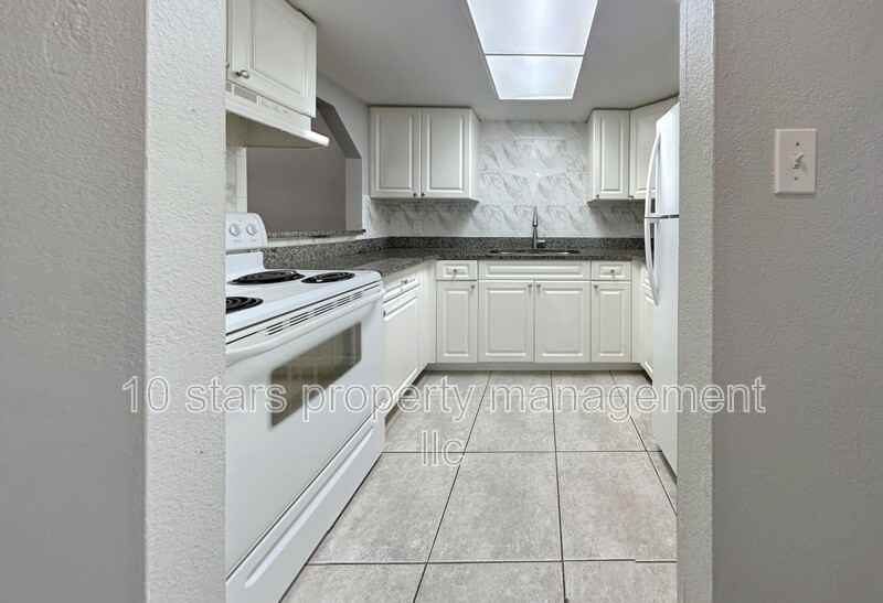 4725 39th Ave N - Photo 5 of 25