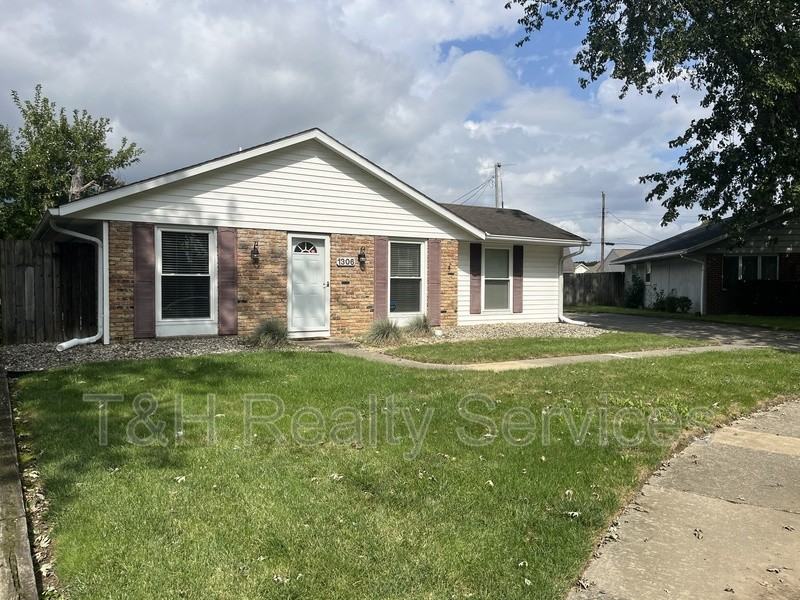 1306 Council Ct - Photo 2 of 25