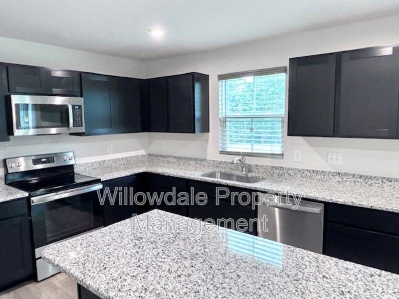 11 Hunting Wood Dr - Photo 2 of 24