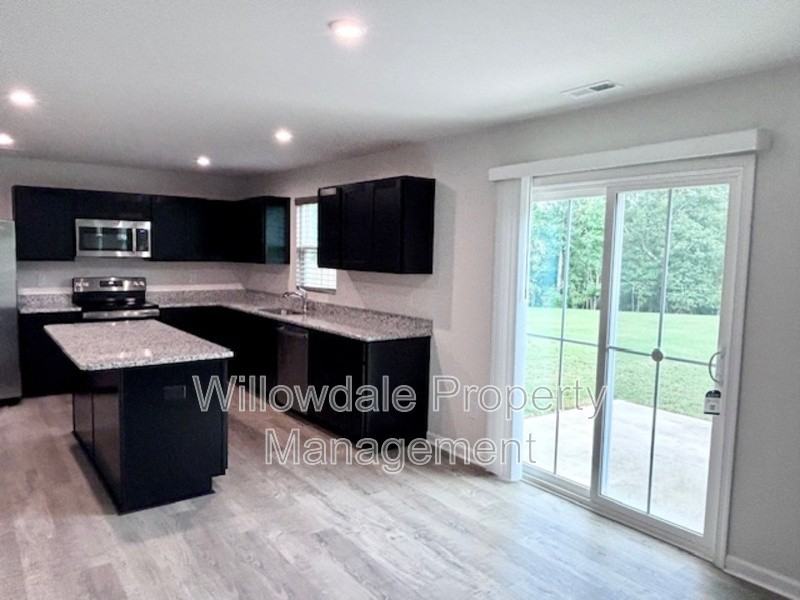 11 Hunting Wood Dr - Photo 5 of 24