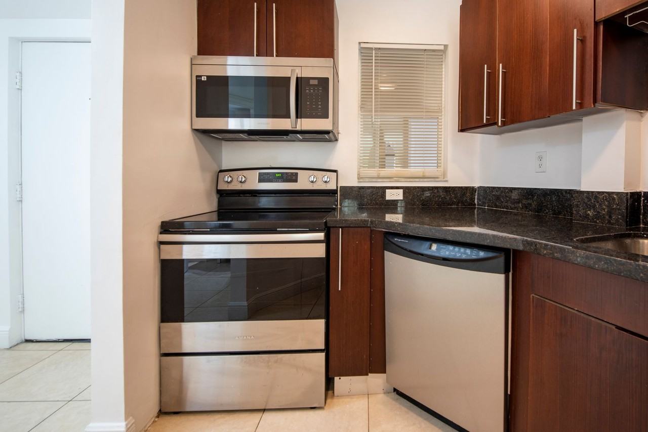 4147 Live Oak - Photo 7 of 50