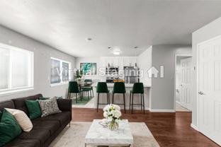 1630 - Photo 1 of 1