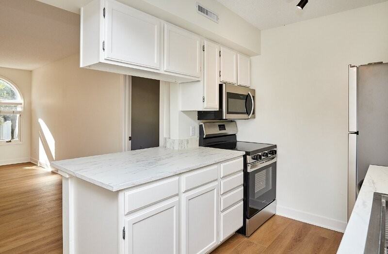 5221 Boulder Dr #5 - Photo 4 of 33