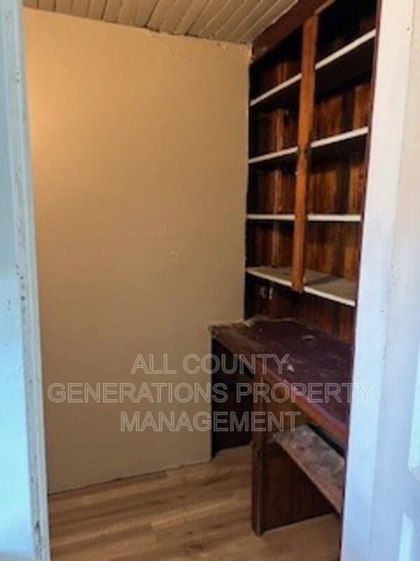 7700 Goodman Ave - Photo 3 of 12