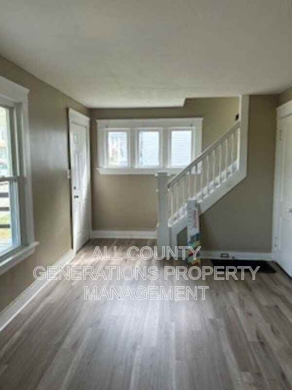 7700 Goodman Ave - Photo 4 of 12