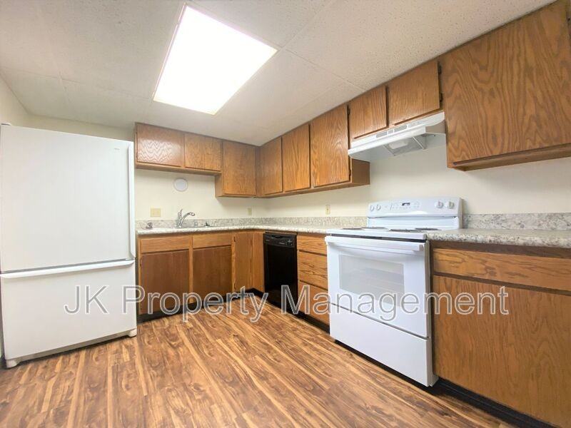 3524 11th Ave S #02 - Photo 5 of 13