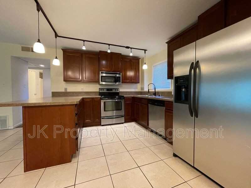 4604 3rd Ave S #9 - Photo 2 of 13