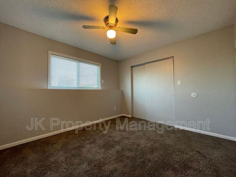4604 3rd Ave S #9 - Photo 4 of 13