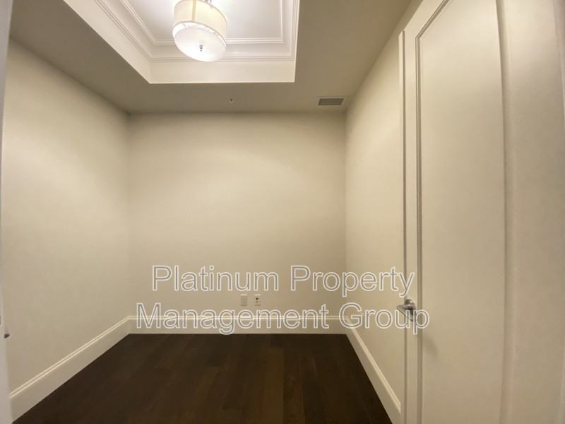 221 Quarry Way Se #201 - Photo 2 of 39