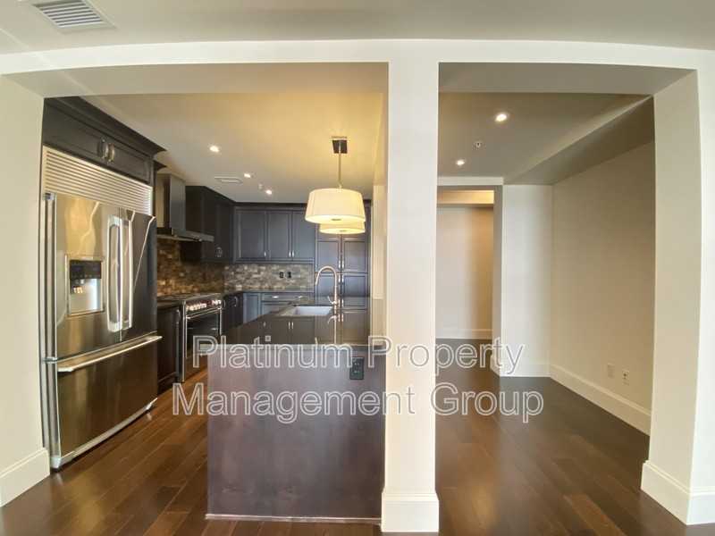 221 Quarry Way Se #201 - Photo 4 of 39