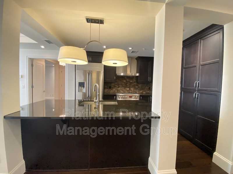 221 Quarry Way Se #201 - Photo 5 of 39