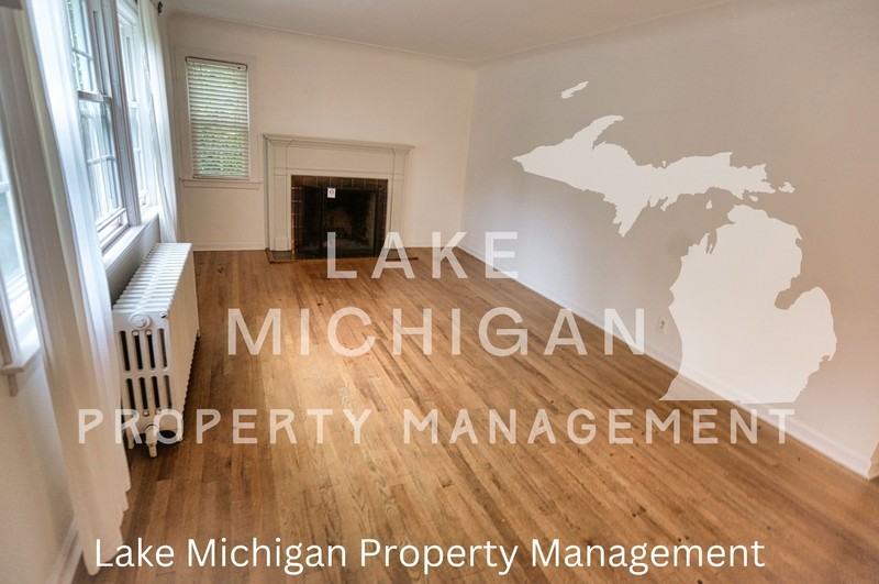 55 Lawndale Ave Ne - Photo 3 of 13