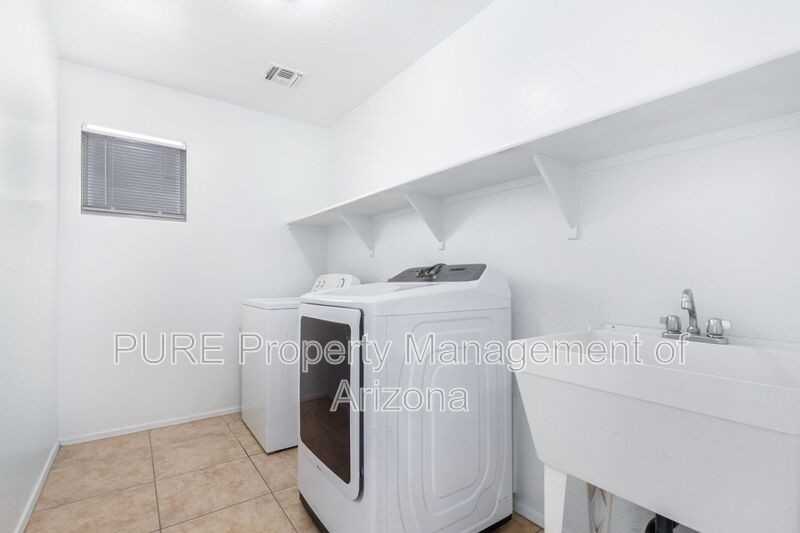 322 S 116th Ave - Photo 6 of 27