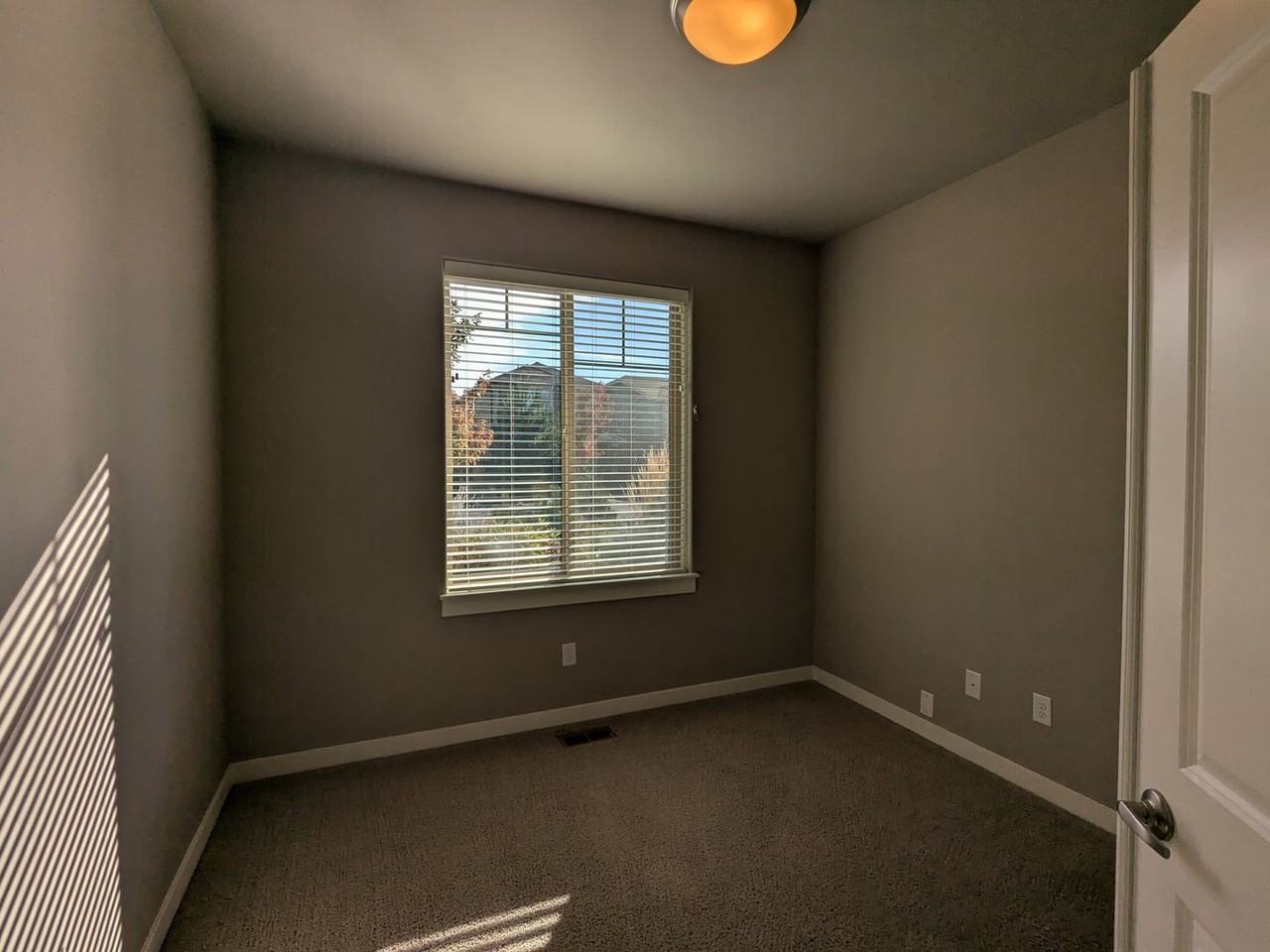 61085 Sydney Harbor Dr - Photo 6 of 37