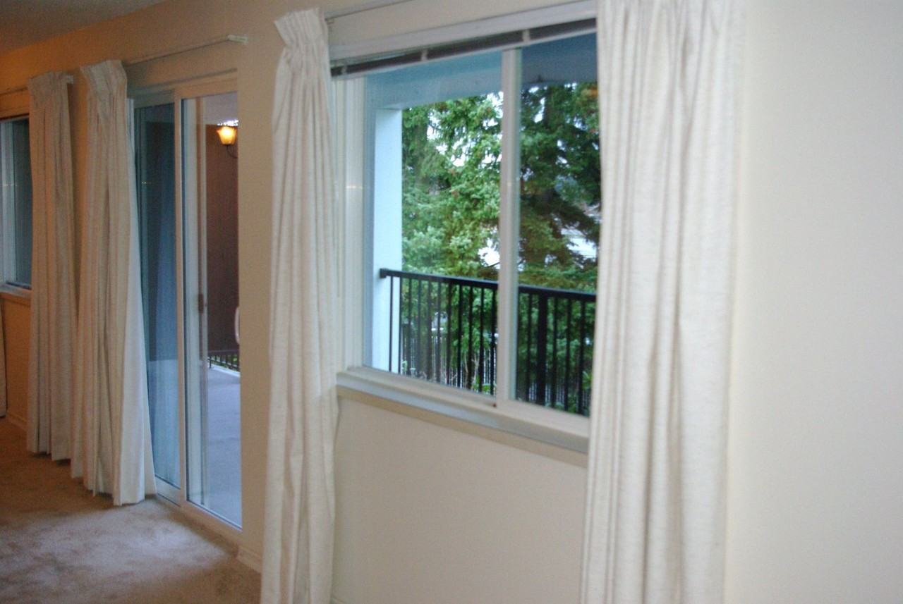 Hall Northwest Apartments - Photo 6 of 31
