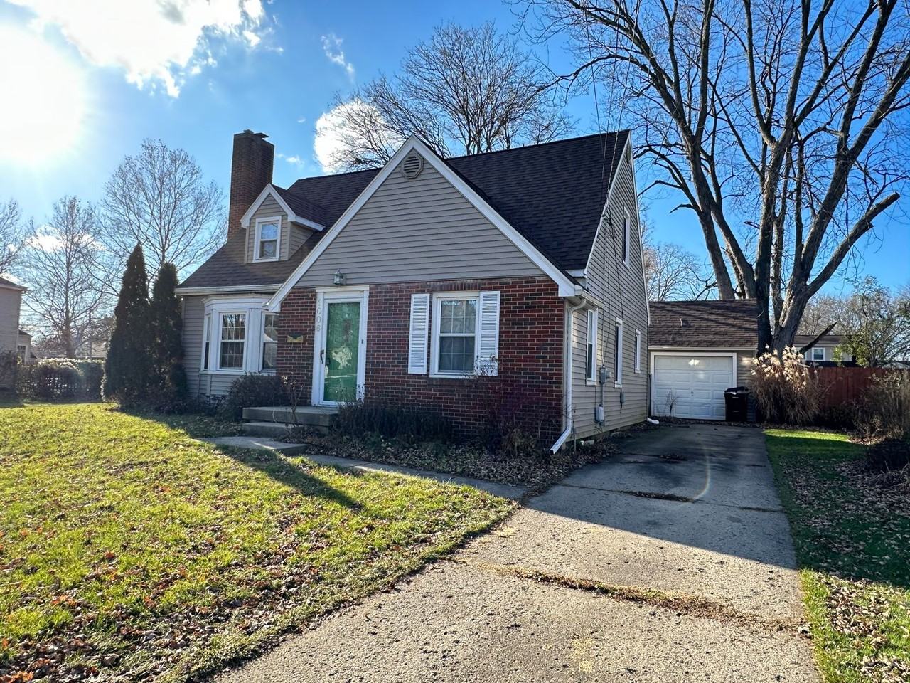 1006 S Wisner St - Photo 2 of 31